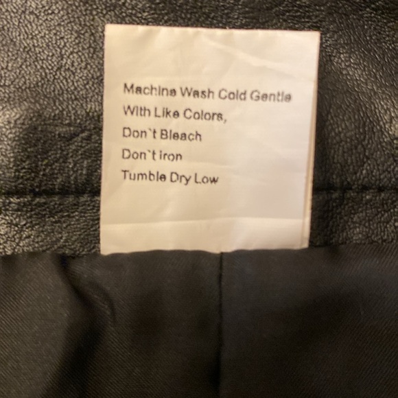 Mini Skirt Black Faux Leather LARGE - Picture 3 of 7